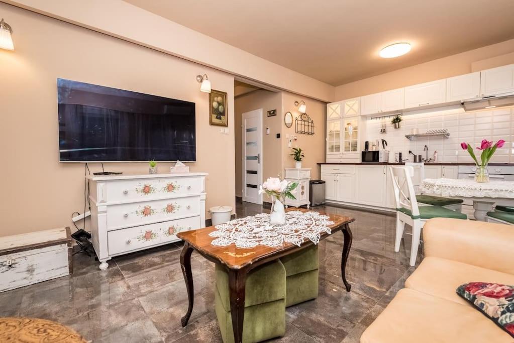 Szabi Buda New Terrace * בודפשט